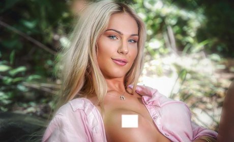 Photo nue de fuite OnlyFans de Dezmin Schubel