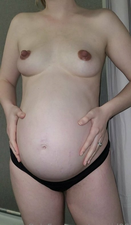 Photo nue de fuite OnlyFans de Mmaid98