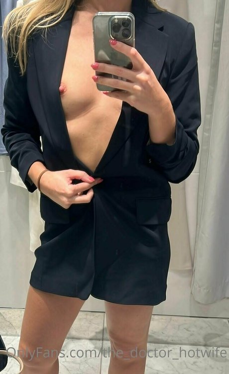 Thedoctorhotwife