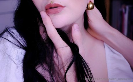 Photo nue de fuite OnlyFans de Saintenitouche