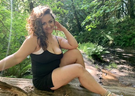 Photo nue de fuite OnlyFans de Mamacabbagevip