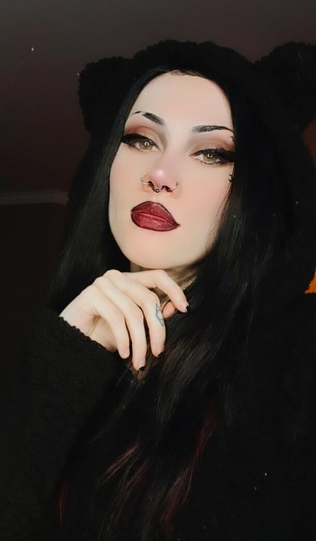 Photo nue de fuite OnlyFans de Sabrinadraconiafree
