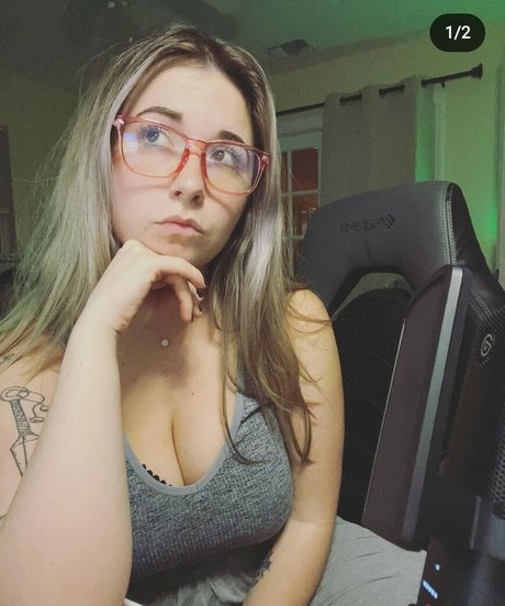 Photo nue de fuite OnlyFans de Cherrycgames