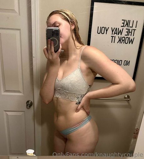 Photo nue de fuite OnlyFans de Knaughtycouple