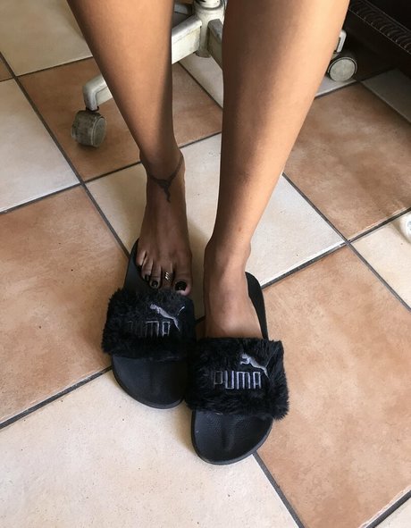 Photo nue de fuite OnlyFans de Paivaqueenfeet