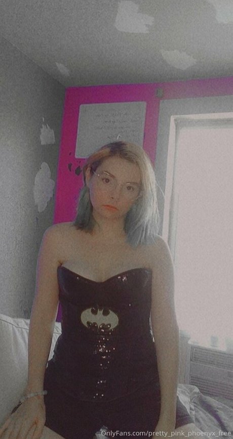 Photo nue de fuite OnlyFans de Prettypinkphoenyxfree