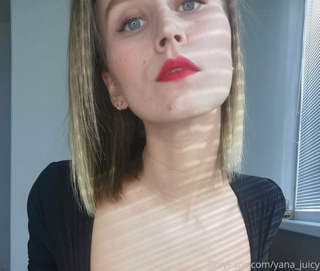 Photo nue de fuite OnlyFans de Yanajuicy