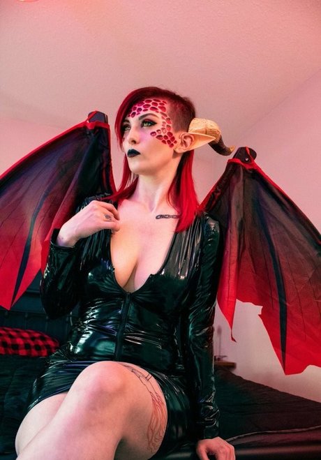 Photo nue de fuite OnlyFans de Majestyredqueen