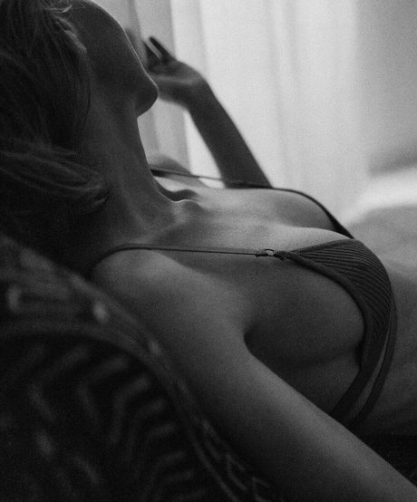 Photo nue de fuite OnlyFans de Niki Anson