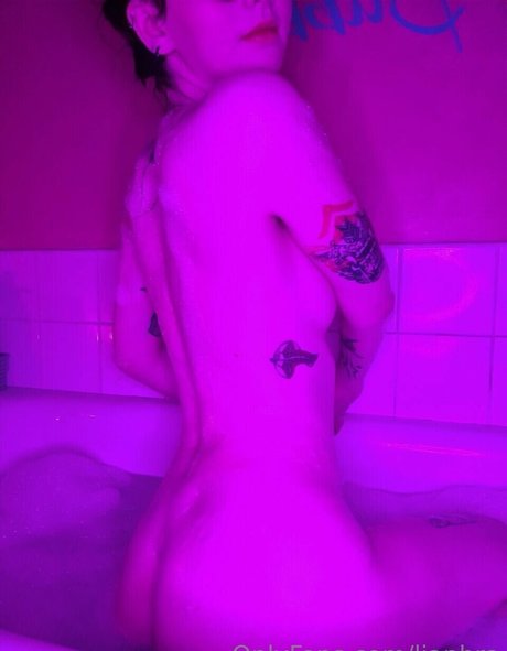 Photo nue de fuite OnlyFans de Louisejulie