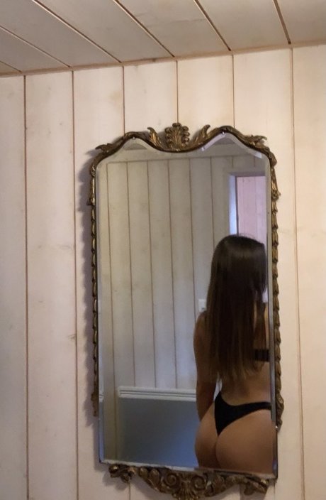 Photo nue de fuite OnlyFans de Emilie