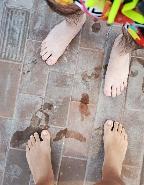 Photo nue de fuite OnlyFans de Menfeetlover