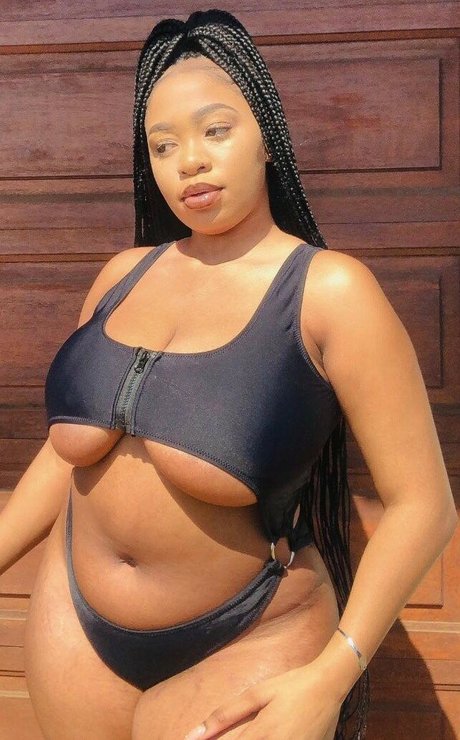 Photo nue de fuite OnlyFans de Bassiemok