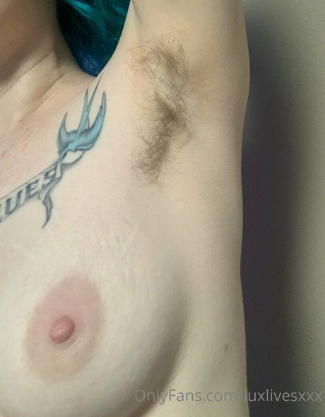 Photo nue de fuite OnlyFans de Luxlivesxxx