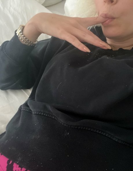Photo nue de fuite OnlyFans de Liminal Mommy