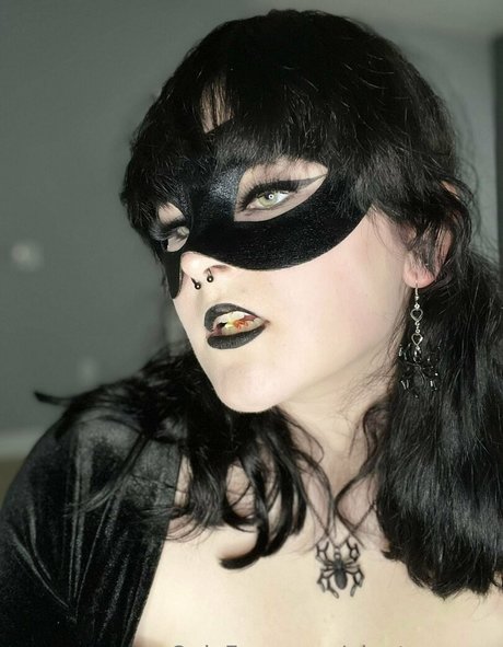 Photo nue de fuite OnlyFans de Giantessgrey