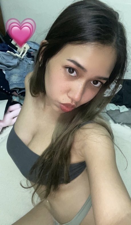 Photo nue de fuite OnlyFans de Cerisey