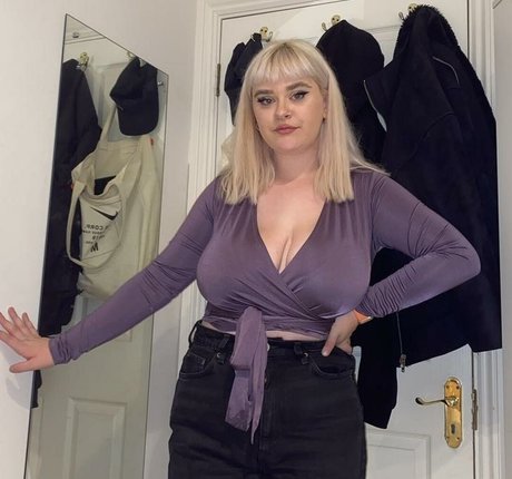Photo nue de fuite OnlyFans de Charlotte A