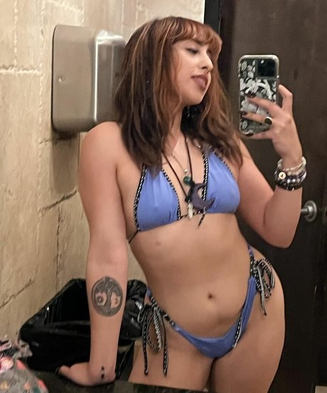Photo nue de fuite OnlyFans de Secretlifeofstephhh