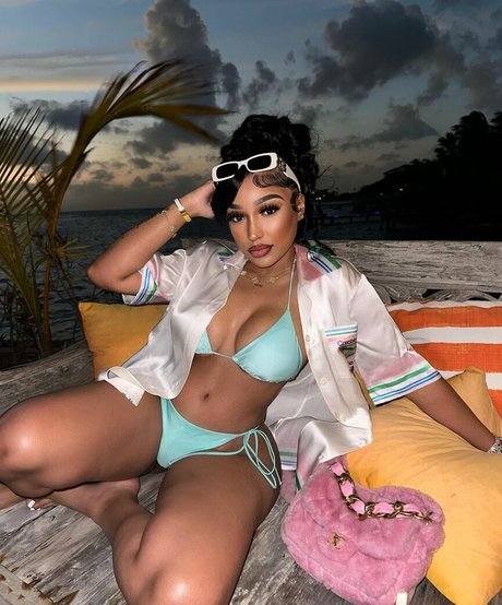 Photo nue de fuite OnlyFans de Ella Bandz