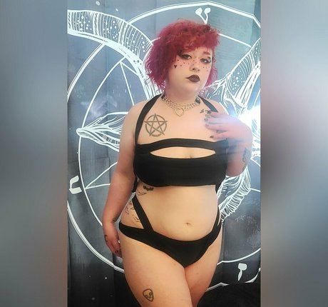 Photo nue de fuite OnlyFans de Invictastyxx