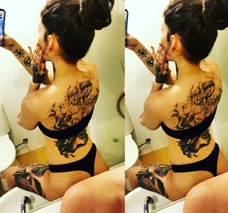 Photo nue de fuite OnlyFans de Jessica Monchouchou
