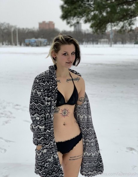 Photo nue de fuite OnlyFans de Alienslush