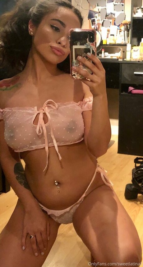 Photo nue de fuite OnlyFans de Sweetlatina1