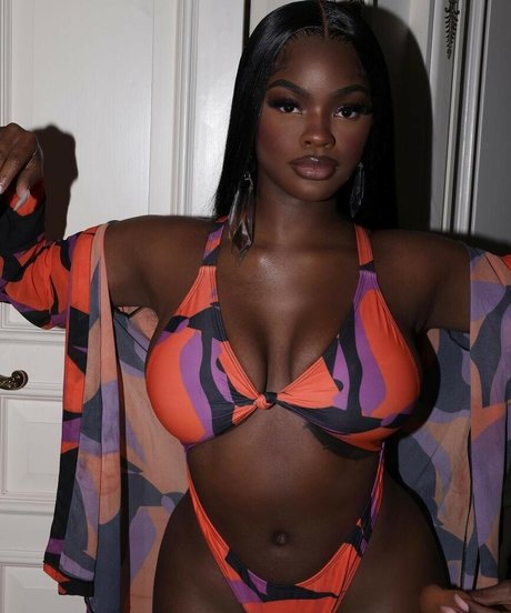 Photo nue de fuite OnlyFans de Thegirljt