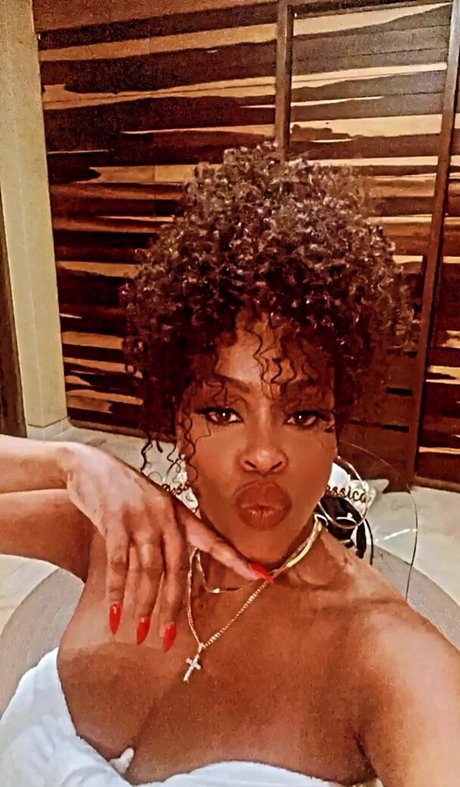 Photo nue de fuite OnlyFans de Niecy Nash