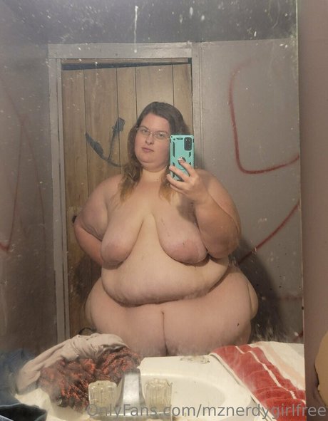 Photo nue de fuite OnlyFans de Mznerdygirl