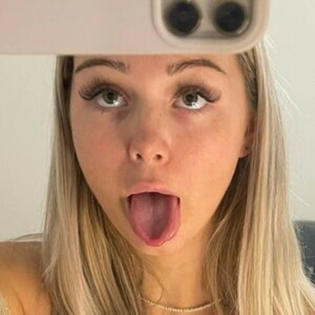 Photo nue de fuite OnlyFans de Laurengrey18