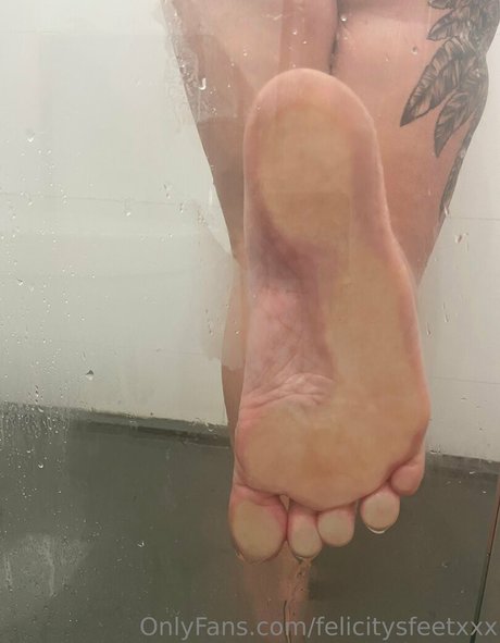 Photo nue de fuite OnlyFans de Felicitysfeetxxx