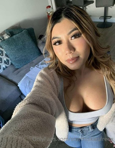 Photo nue de fuite OnlyFans de Stormiskiesfreee