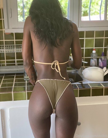 Photo nue de fuite OnlyFans de Dollblk