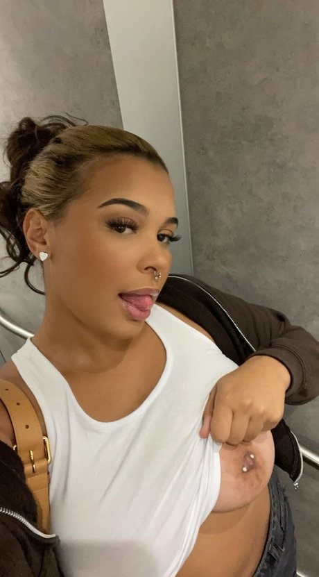 Photo nue de fuite OnlyFans de Laixxx
