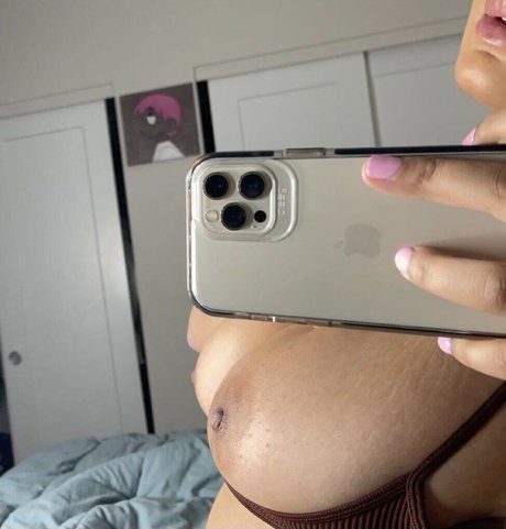 Photo nue de fuite OnlyFans de Laixxx
