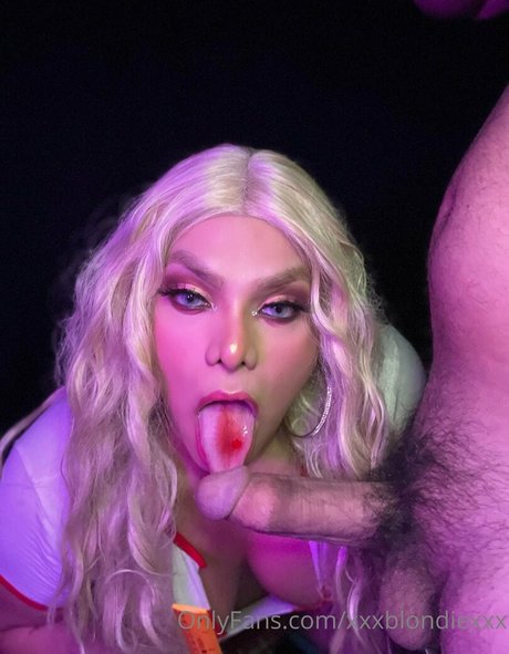 Photo nue de fuite OnlyFans de Xxxblondiexxx