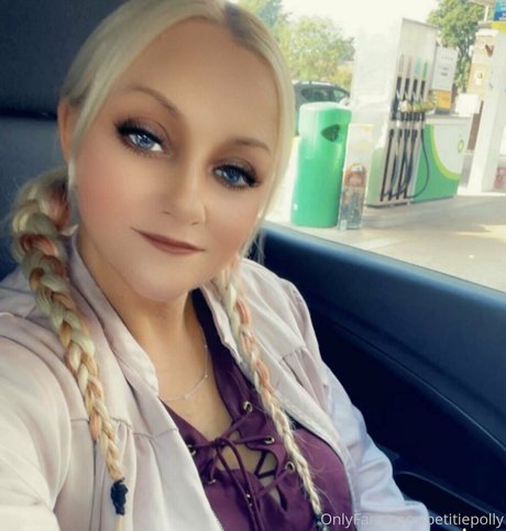 Photo nue de fuite OnlyFans de Petitiepolly