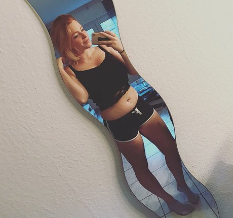Photo nue de fuite OnlyFans de Sarah Neuhaus