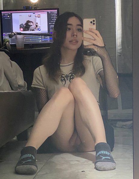 Photo nue de fuite OnlyFans de Babyusagiii