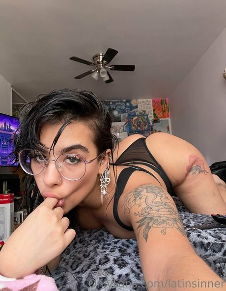 Photo nue de fuite OnlyFans de Latinsinner
