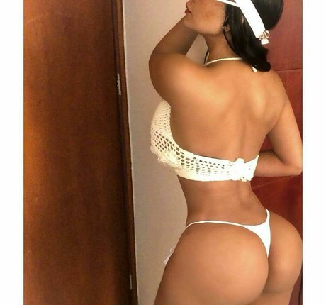 Photo nue de fuite OnlyFans de Caro Velez Betancourth