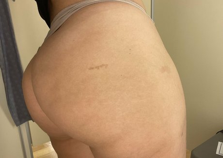 Photo nue de fuite OnlyFans de Lucindeira