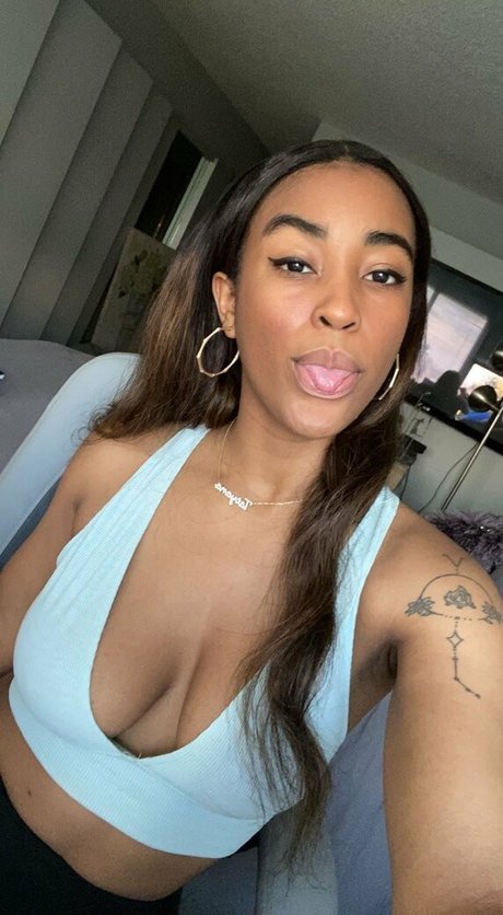 Photo nue de fuite OnlyFans de Tatymx