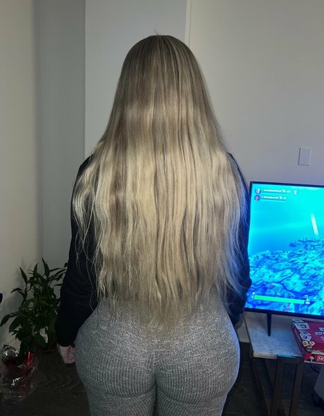 Bootybyshel2