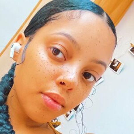 Photo nue de fuite OnlyFans de Payurqueen