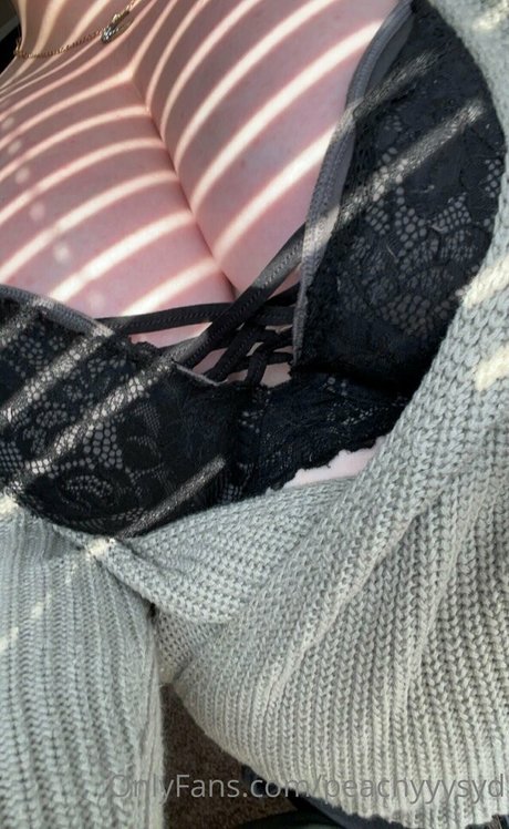 Photo nue de fuite OnlyFans de Peachyyysyd