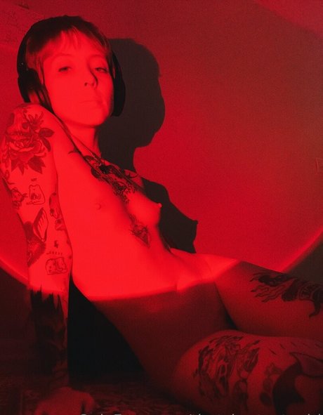 Photo nue de fuite OnlyFans de Thatshortcutegirl