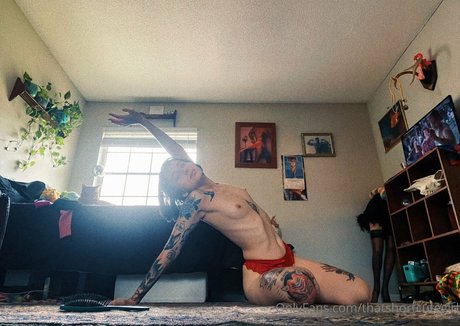 Photo nue de fuite OnlyFans de Thatshortcutegirl